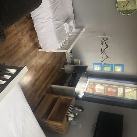 Oaklands Apartment Wolverhampton Luaran gambar