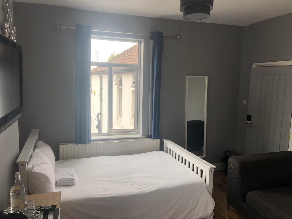 Oaklands Apartment Wolverhampton Luaran gambar