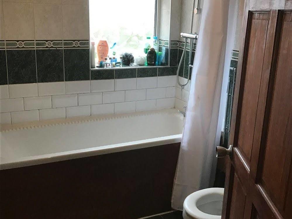 Oaklands Apartment Wolverhampton Luaran gambar