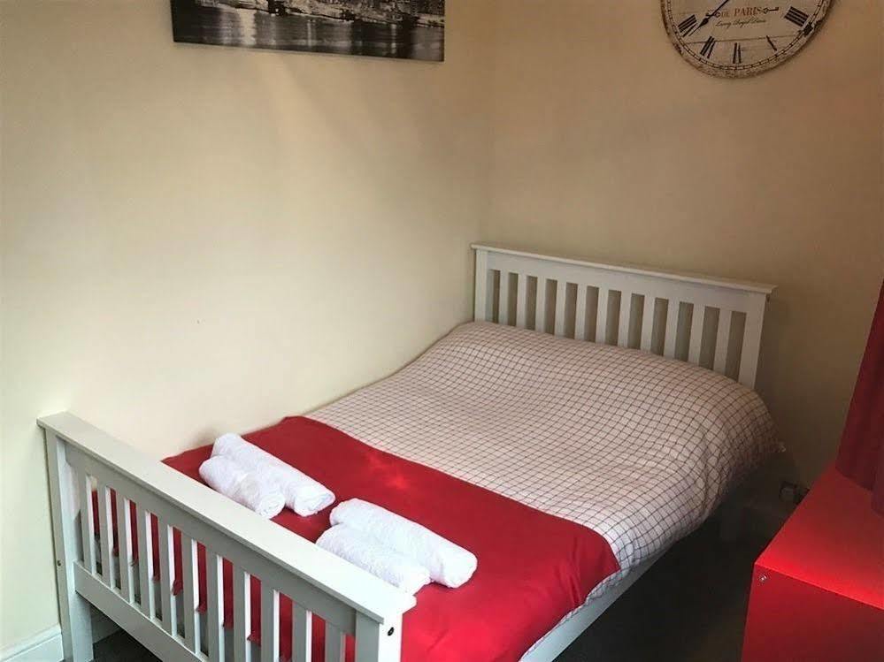 Oaklands Apartment Wolverhampton Luaran gambar